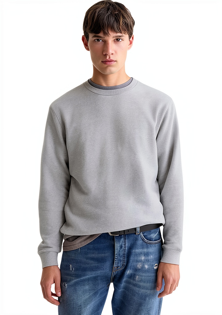 Scotch Soda Felpa Uomo indossata in contesto casual